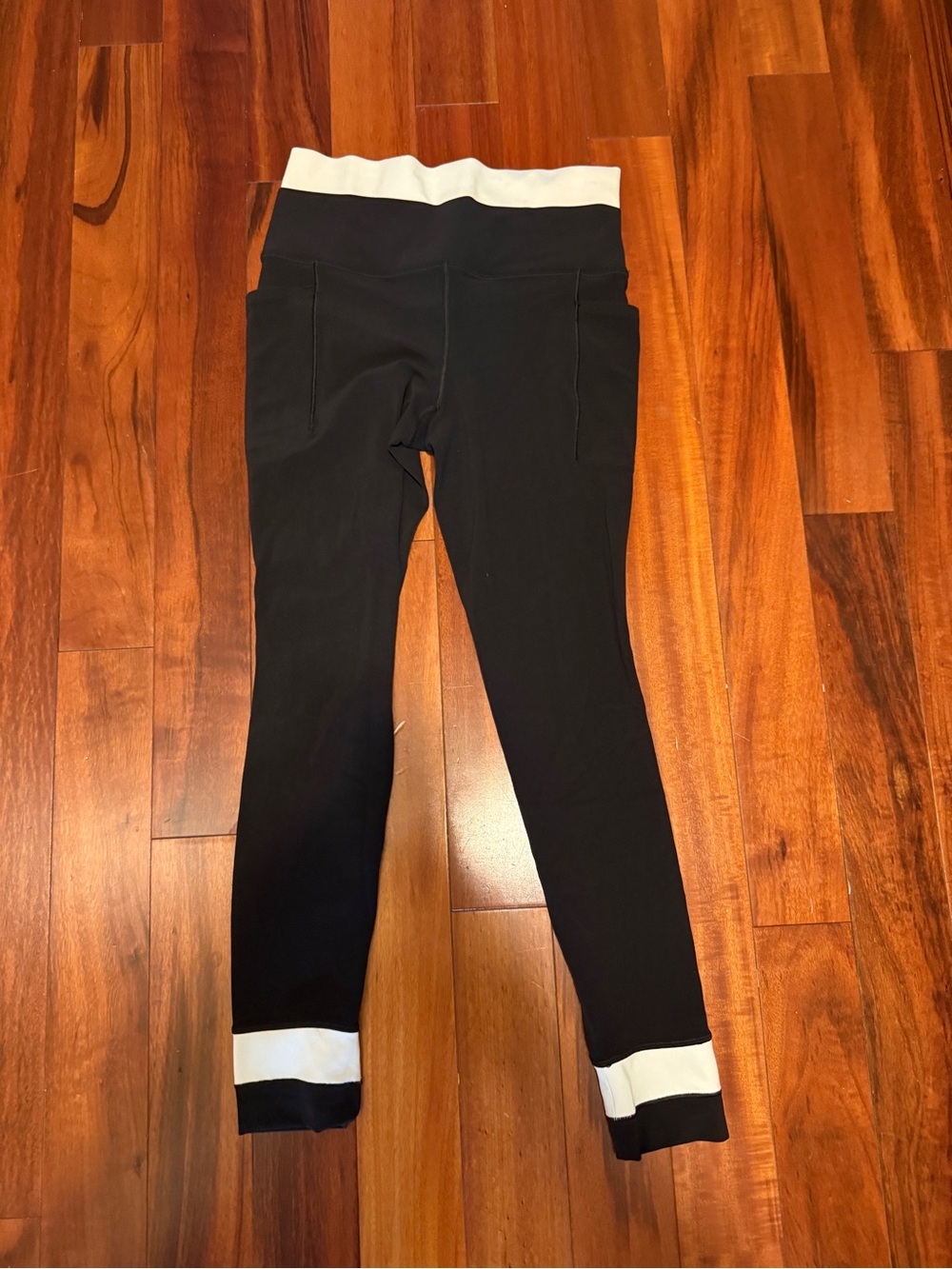 Athleta Salutation Stash Double Up Tight Leggings